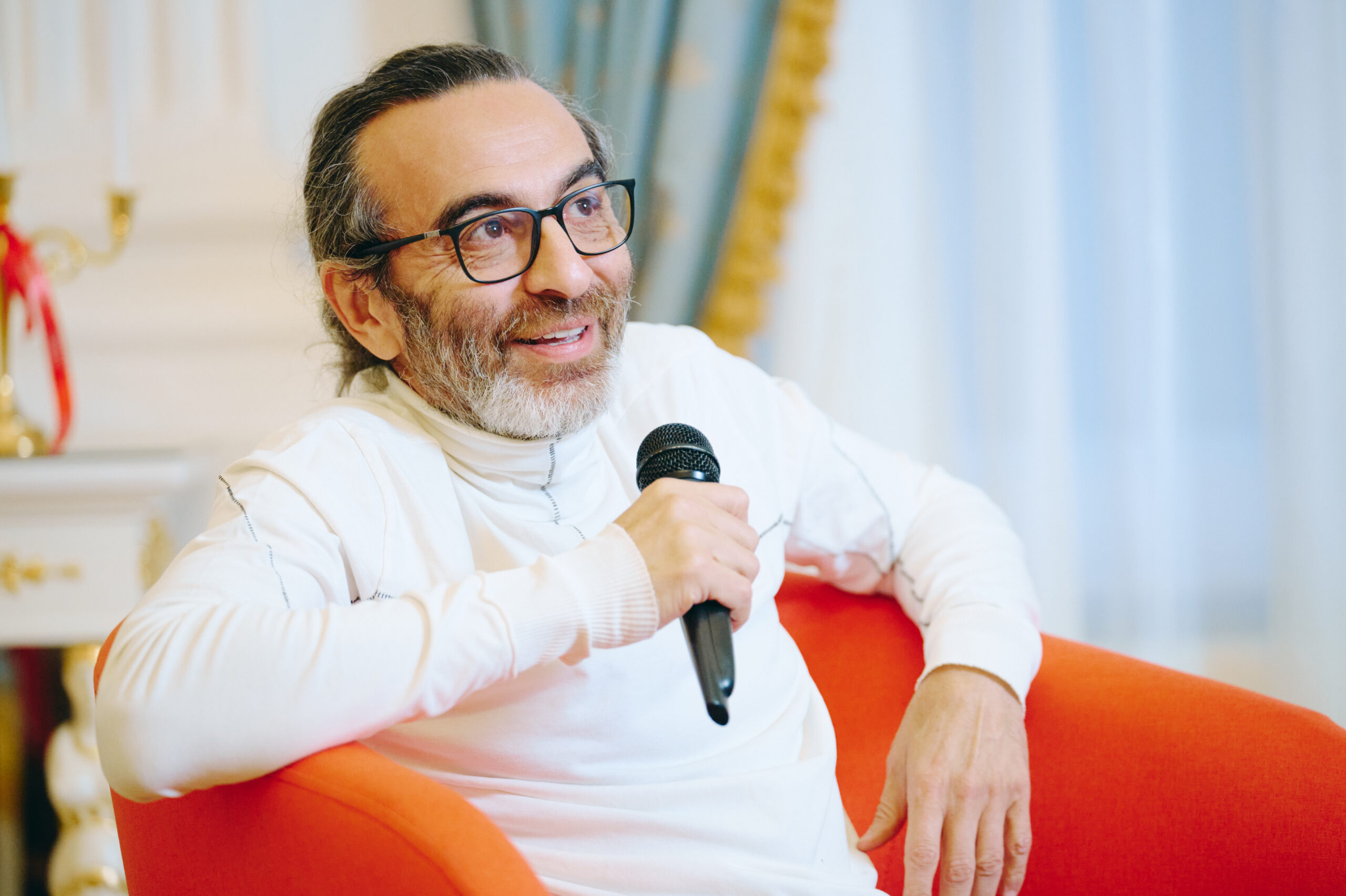 Джаник Файзиев рассказал, что делает кино по-настоящему большим